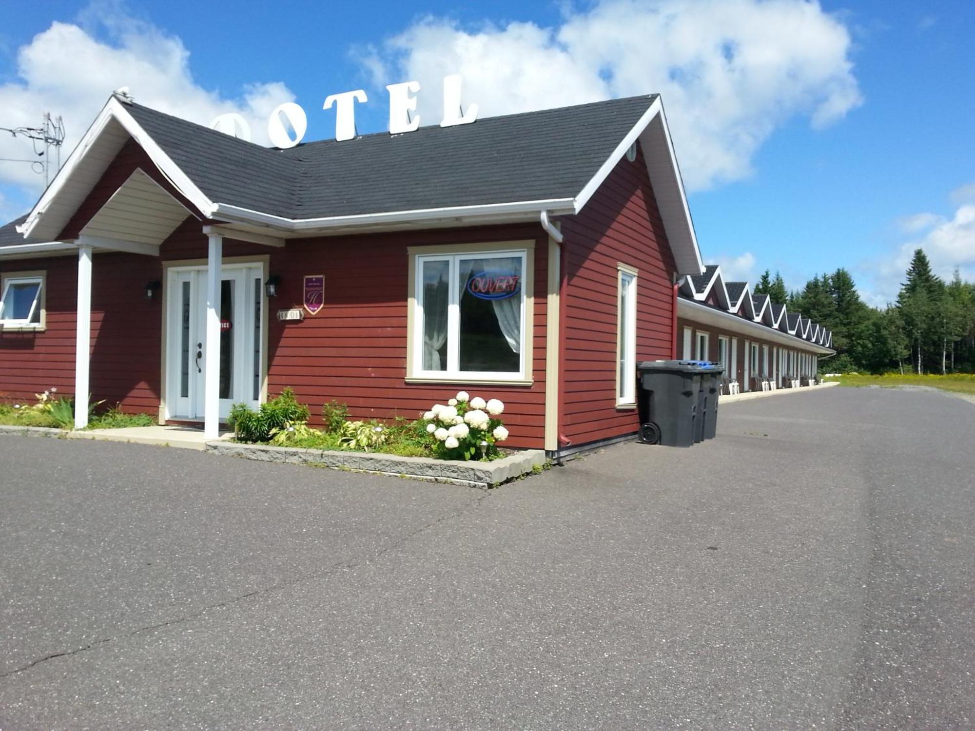 Motel Cabano-Relais Exterior photo